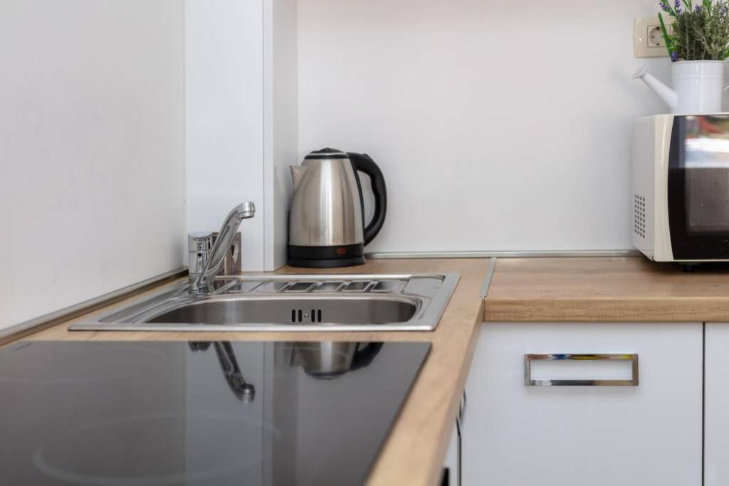 Seaview Apartment Sparkle Iskra - Povlja, Brac Povlja  Bagian luar foto