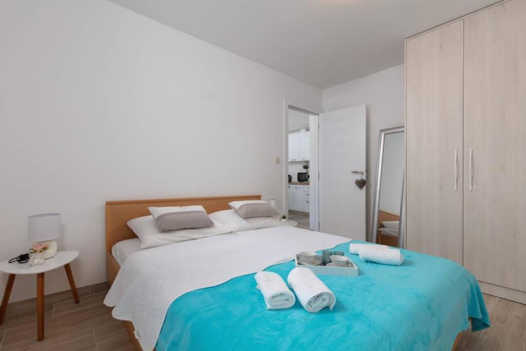 Seaview Apartment Sparkle Iskra - Povlja, Brac Povlja  Bagian luar foto
